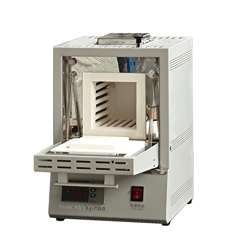 Molten salt furnace for glove box